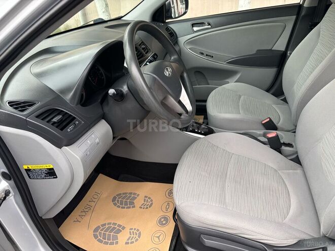 Hyundai Accent 2016, 180,000 km - 1.6 l - Bakı