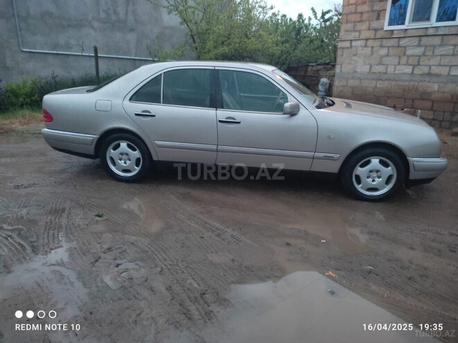 Mercedes E 240 1998, 388,277 km - 2.4 l - Cəlilabad