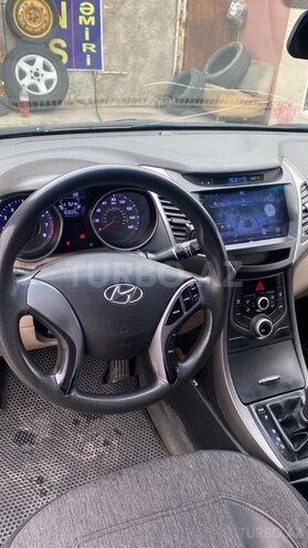 Hyundai Elantra 2015, 180,000 km - 1.6 l - Bakı
