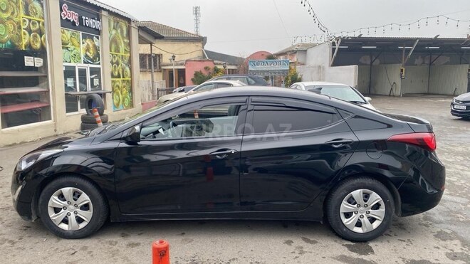 Hyundai Elantra 2015, 180,000 km - 1.6 l - Bakı