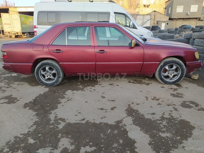 Mercedes E 250 1992, 380,000 km - 2.5 l - Bakı