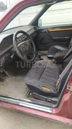 Mercedes E 250 1992, 380,000 km - 2.5 l - Bakı