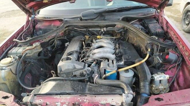 Mercedes E 250 1992, 380,000 km - 2.5 l - Bakı