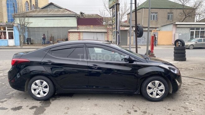 Hyundai Elantra 2015, 180,000 km - 1.6 l - Bakı