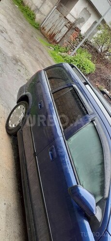 Opel Astra 2000, 300,000 km - 1.6 л - Şəki
