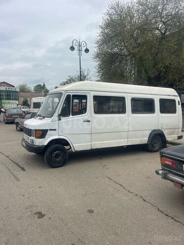 Mercedes 208 D 1994, 200,000 km - 2.5 l - Masallı
