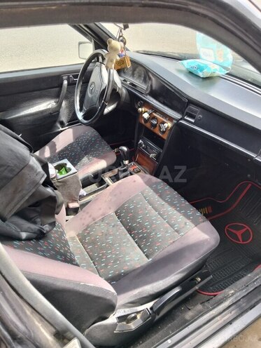 Mercedes 190 1992, 180,000 km - 2.0 l - Bakı