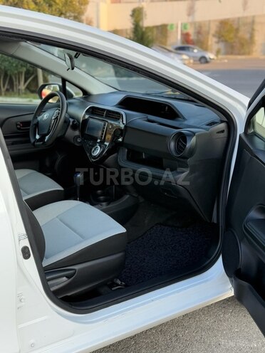 Toyota Aqua 2019, 120,000 km - 1.5 л - Bakı