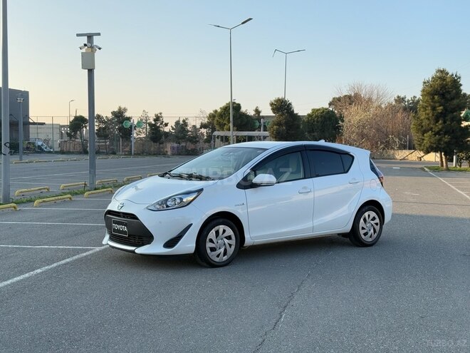 Toyota Aqua 2019, 120,000 km - 1.5 л - Bakı