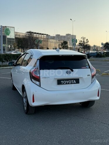 Toyota Aqua 2019, 120,000 km - 1.5 л - Bakı