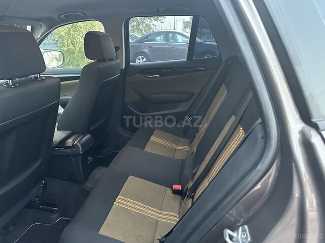BMW X1 2011, 210,000 km - 2.0 л - Bakı