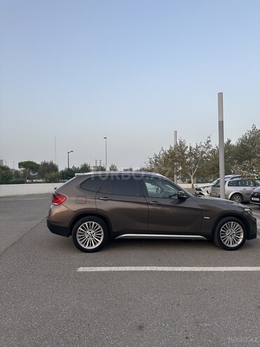 BMW X1 2011, 210,000 km - 2.0 л - Bakı