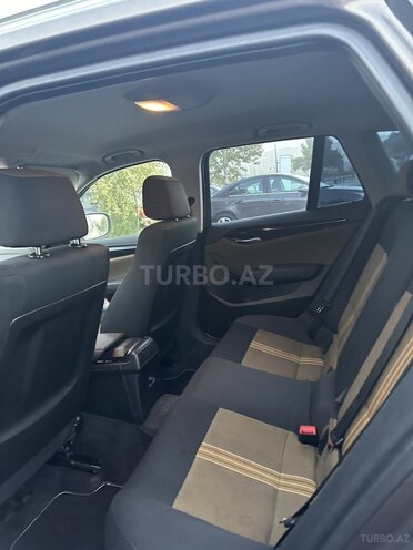 BMW X1 2011, 210,000 km - 2.0 л - Bakı