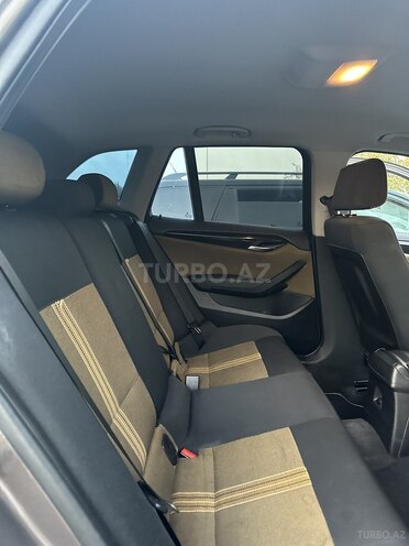 BMW X1 2011, 210,000 km - 2.0 л - Bakı