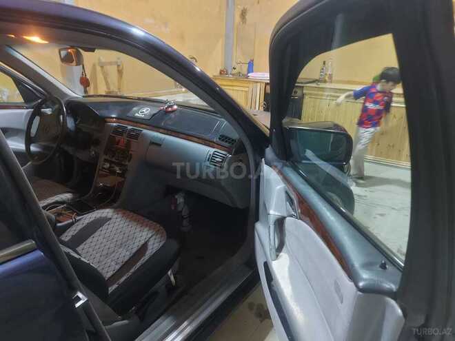 Mercedes E 200 1998, 250,000 km - 2.0 l - Bakı