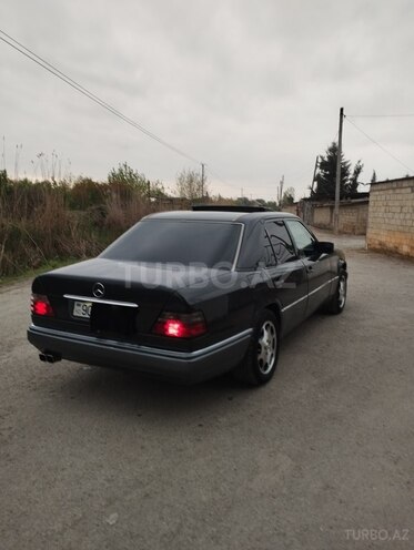 Mercedes E 200 1994, 288,976 km - 2.0 l - Sabirabad