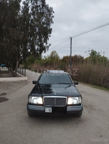 Mercedes E 200 1994, 288,976 km - 2.0 l - Sabirabad