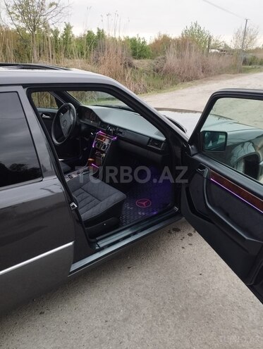 Mercedes E 200 1994, 288,976 km - 2.0 l - Sabirabad
