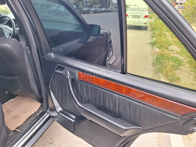 Mercedes E 280 1990, 263,000 km - 2.8 l - Sumqayıt