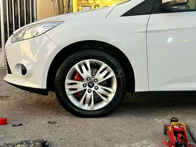 Ford Focus 2013, 266,000 km - 1.6 л - Bakı