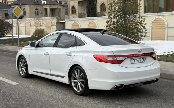 Hyundai Grandeur 2015, 175,000 km - 2.2 л - Bakı