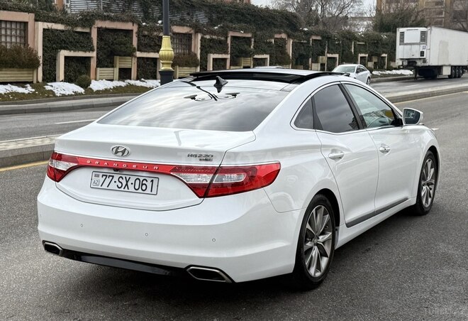 Hyundai Grandeur 2015, 175,000 km - 2.2 л - Bakı