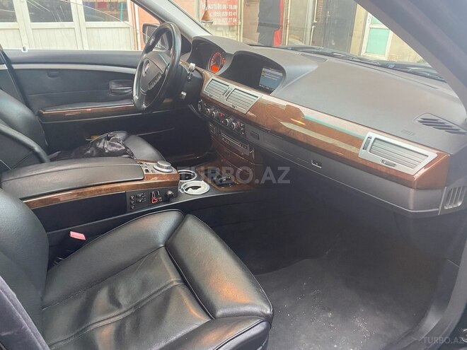 BMW 740 2005, 290,000 km - 4.0 l - Bakı