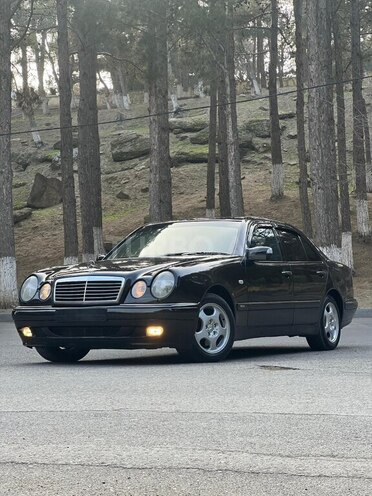 Mercedes E 280 4MATIC 1999, 270,000 km - 2.8 l - Sumqayıt