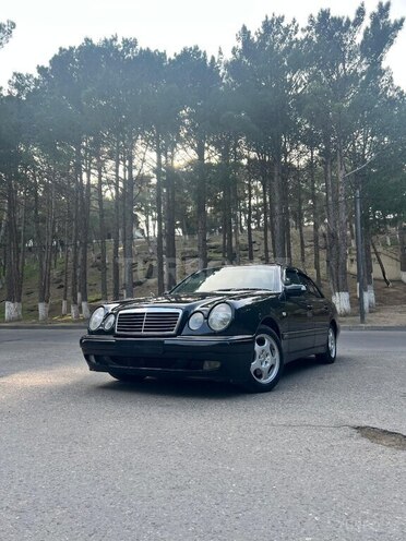 Mercedes E 280 4MATIC 1999, 270,000 km - 2.8 l - Sumqayıt