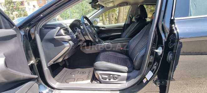 Toyota Camry-9