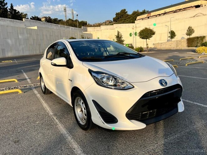 Toyota Aqua 2019, 120,000 km - 1.5 л - Bakı