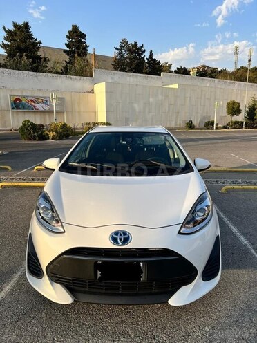 Toyota Aqua 2019, 120,000 km - 1.5 л - Bakı