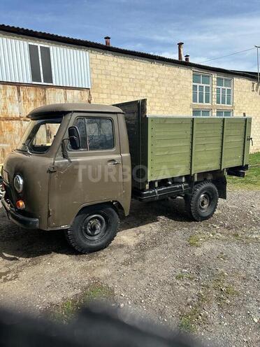 UAZ 3303 1989, 280,000 km - 2.4 l - Qusar