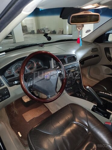 Volvo  2003, 105,000 km - 2.5 l - Bakı