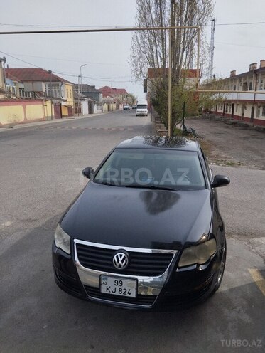 Volkswagen Passat 2005, 400,000 km - 2.0 л - Qusar