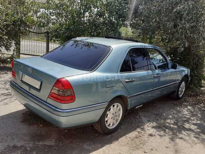 Mercedes C 280 1995, 425,000 km - 2.8 l - Sabirabad