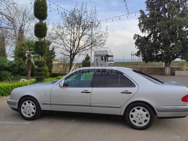 Mercedes E 240 1997, 173,000 km - 2.4 l - Bakı