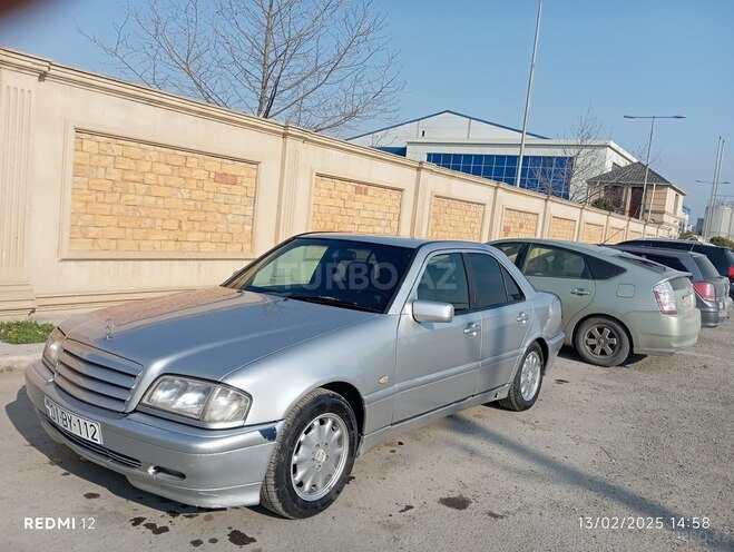 Mercedes C 220 d 2000, 272,000 km - 2.2 l - Bakı