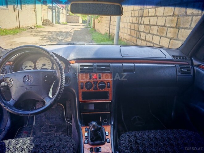 Mercedes E 200 d 1997, 200,000 km - 2.0 l - Gəncə