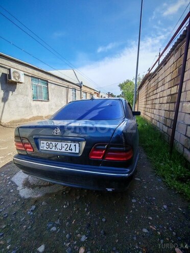 Mercedes E 200 d 1997, 200,000 km - 2.0 l - Gəncə