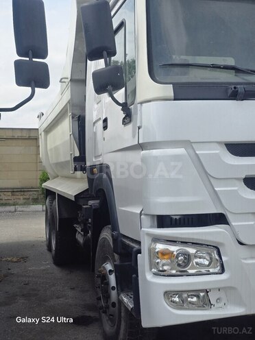 HOWO Sinotruk 2013, 398,000 km - 9.7 l - Ucar
