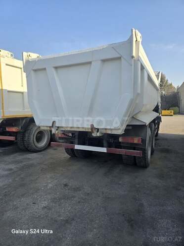 HOWO Sinotruk 2013, 398,000 km - 9.7 l - Ucar