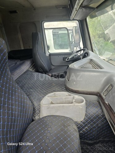 HOWO Sinotruk 2013, 398,000 km - 9.7 l - Ucar