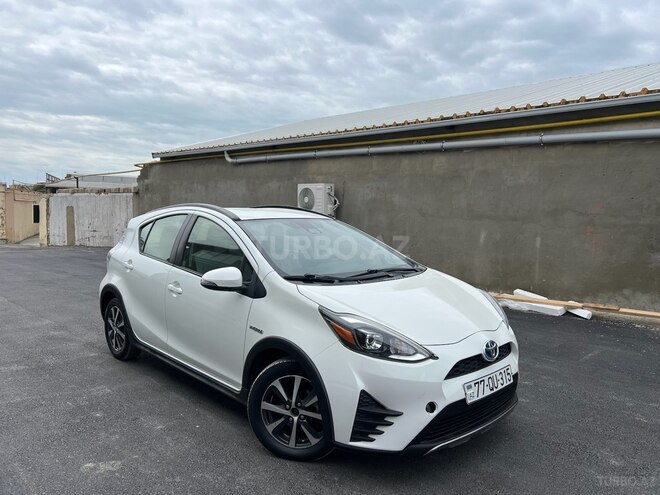 Toyota Prius C 2017, 130,000 km - 1.5 l - Bakı
