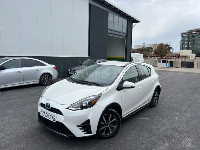 Toyota Prius C 2017, 130,000 km - 1.5 l - Bakı