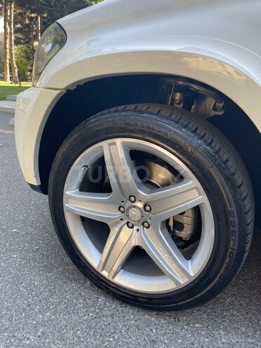 Mercedes GL 500 4MATIC 2011, 72,500 km - 5.5 l - Bakı