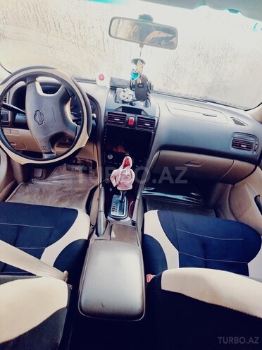 Nissan Maxima 2000, 200,000 km - 3.0 l - Horadiz