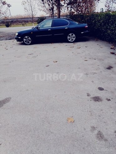 Nissan Maxima 2000, 200,000 km - 3.0 l - Horadiz
