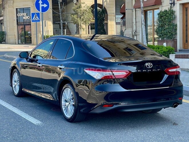 Toyota Camry-9