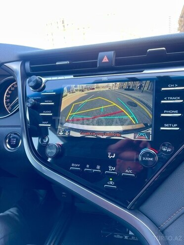 Toyota Camry-15
